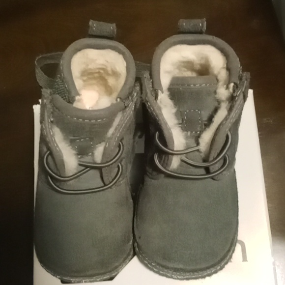 UGG boots - Picture 5 of 13